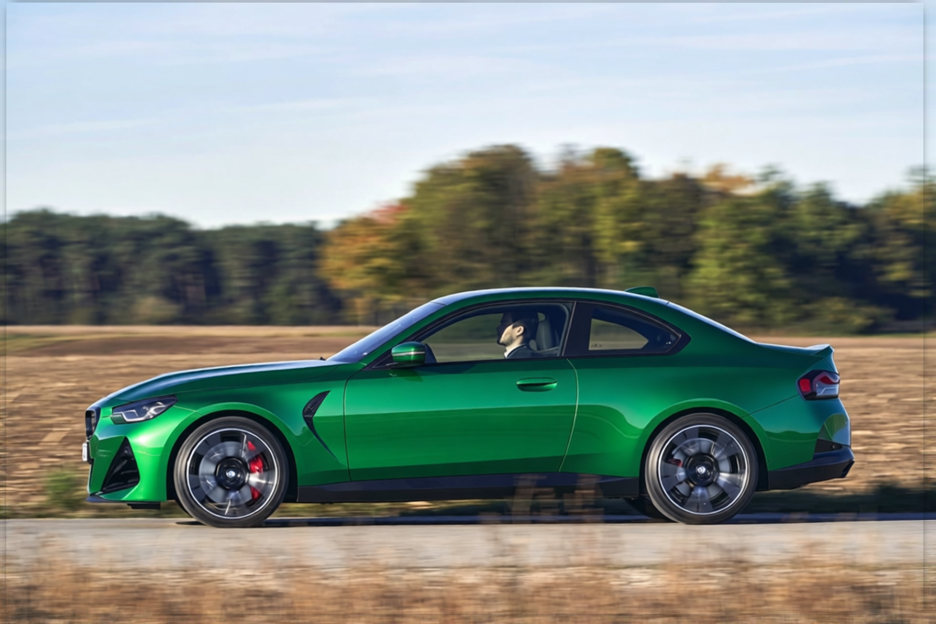 Preview Car 27 rendered in Racing Green gloss paint